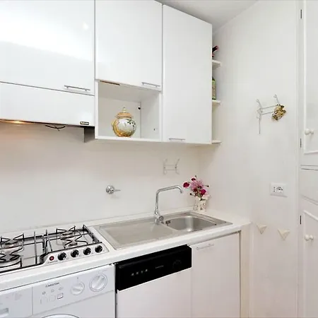 ゲストハウス Al Corso 4 ローマ